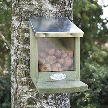 Nøddeautomat med zinktag