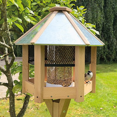 Fuglefoderhus På Fod City 134Cm