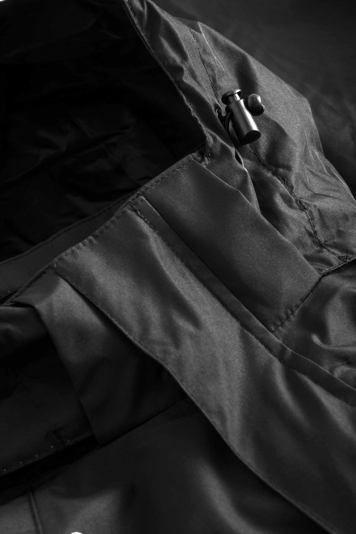 Åndbart letvægts regnsæt i blødt materiale - Sort