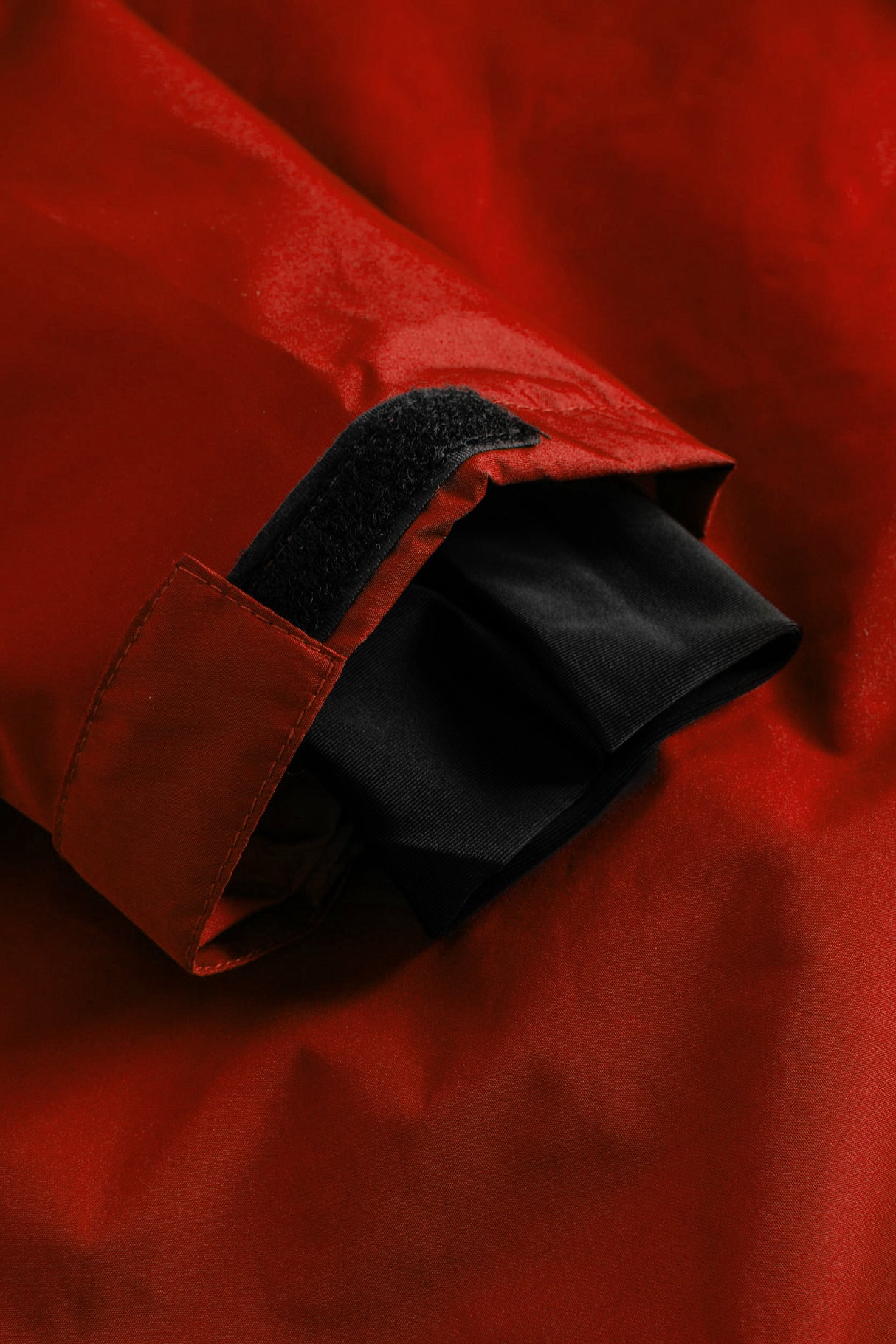 Åndbar letvægts skaljakke i blødt materiale - Rød