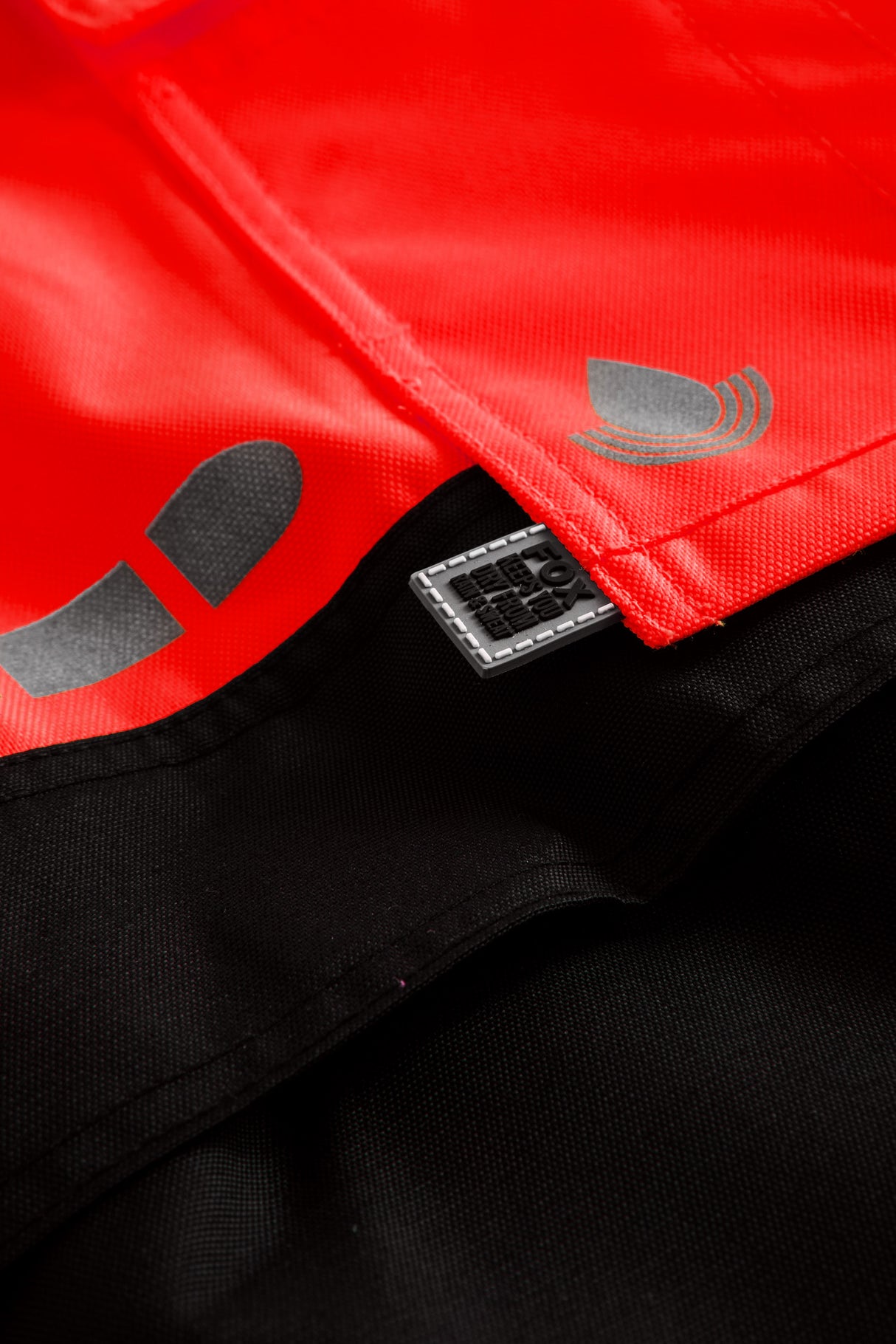 Åndbare Hi-Vis skalbukser i robust og slidstærk håndværker kvalitet - Hi-Vis Rød / Sort