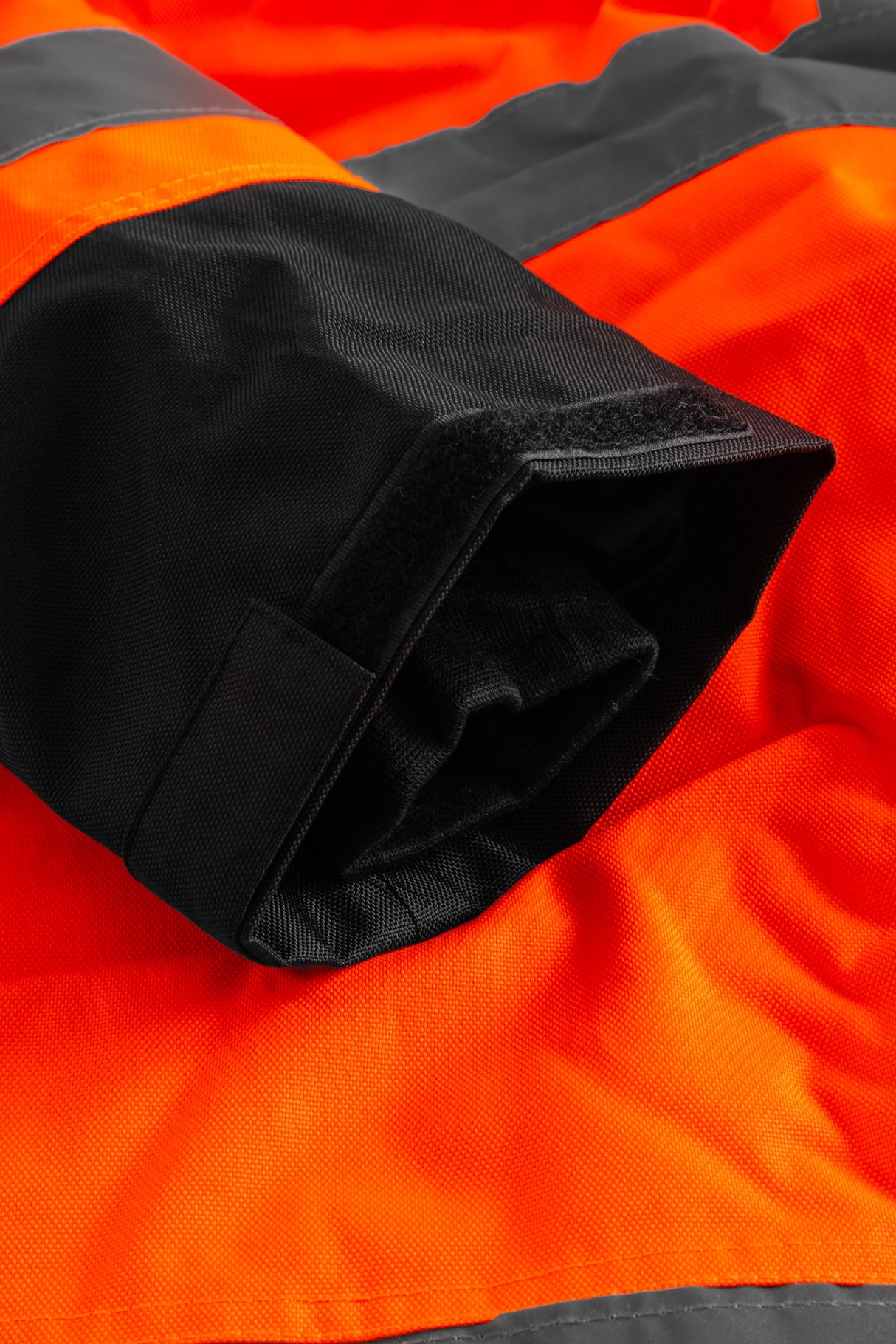 Åndbar Hi-Vis vinterjakke i robust og slidstærk håndværker kvalitet - Hi-Vis Orange / Sort