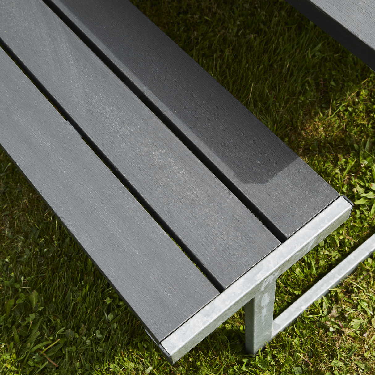 Bord-/bænkesæt "NJORD" nonwood antracit og galv. stel