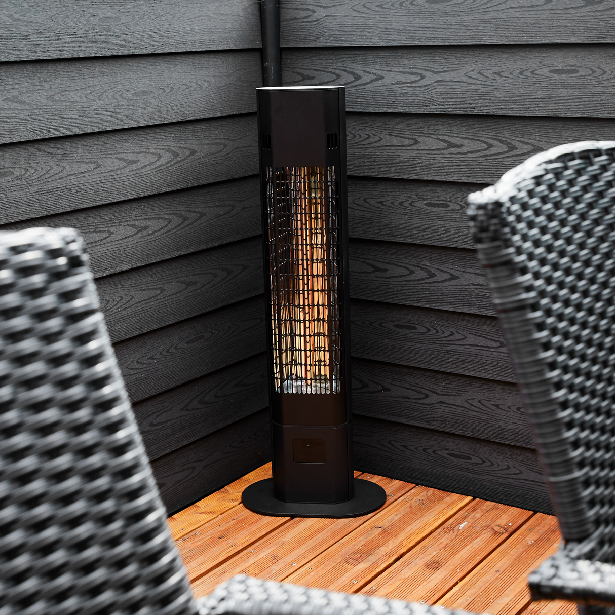 Terrassevarmer 1800W gulvmodel, remote, soft touch,, sort