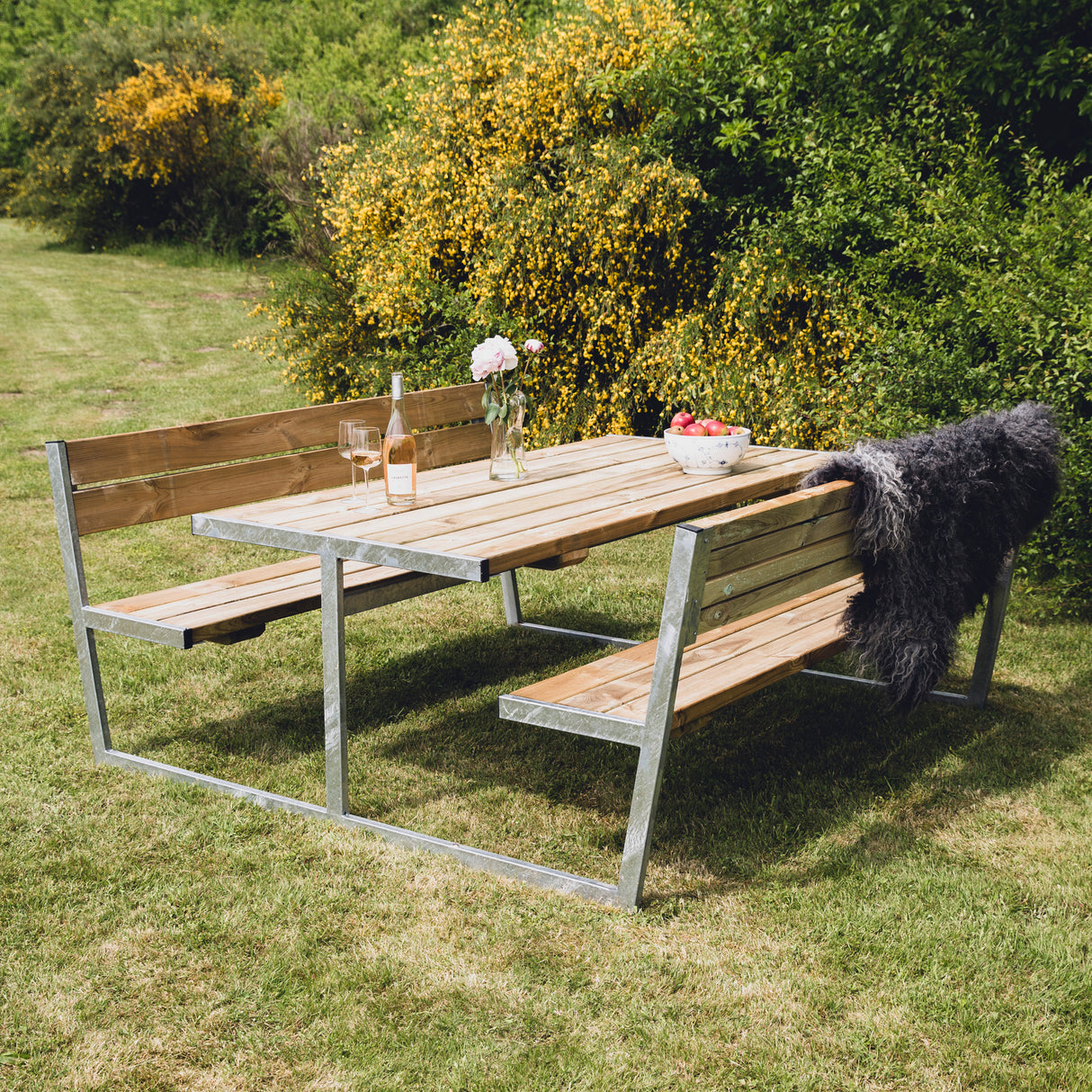 Bord-/bænkesæt "BALDER" trykimprægneret og galv. stel med ryg 180 x 201 cm