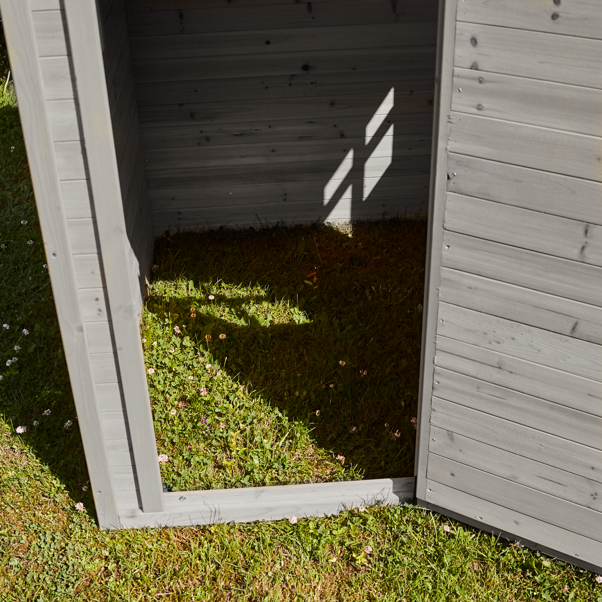 Legehus grå/sort 158 x 148 x 132 cm