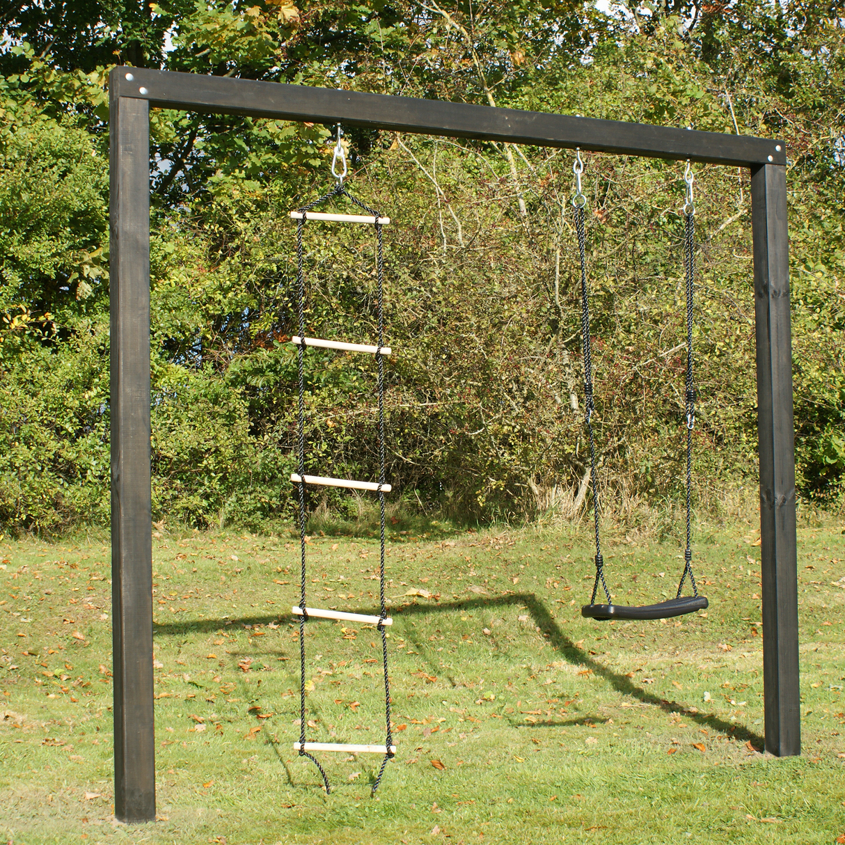 Gyngestativ Arthur sort grundmalet inkl. rebstige og gynge