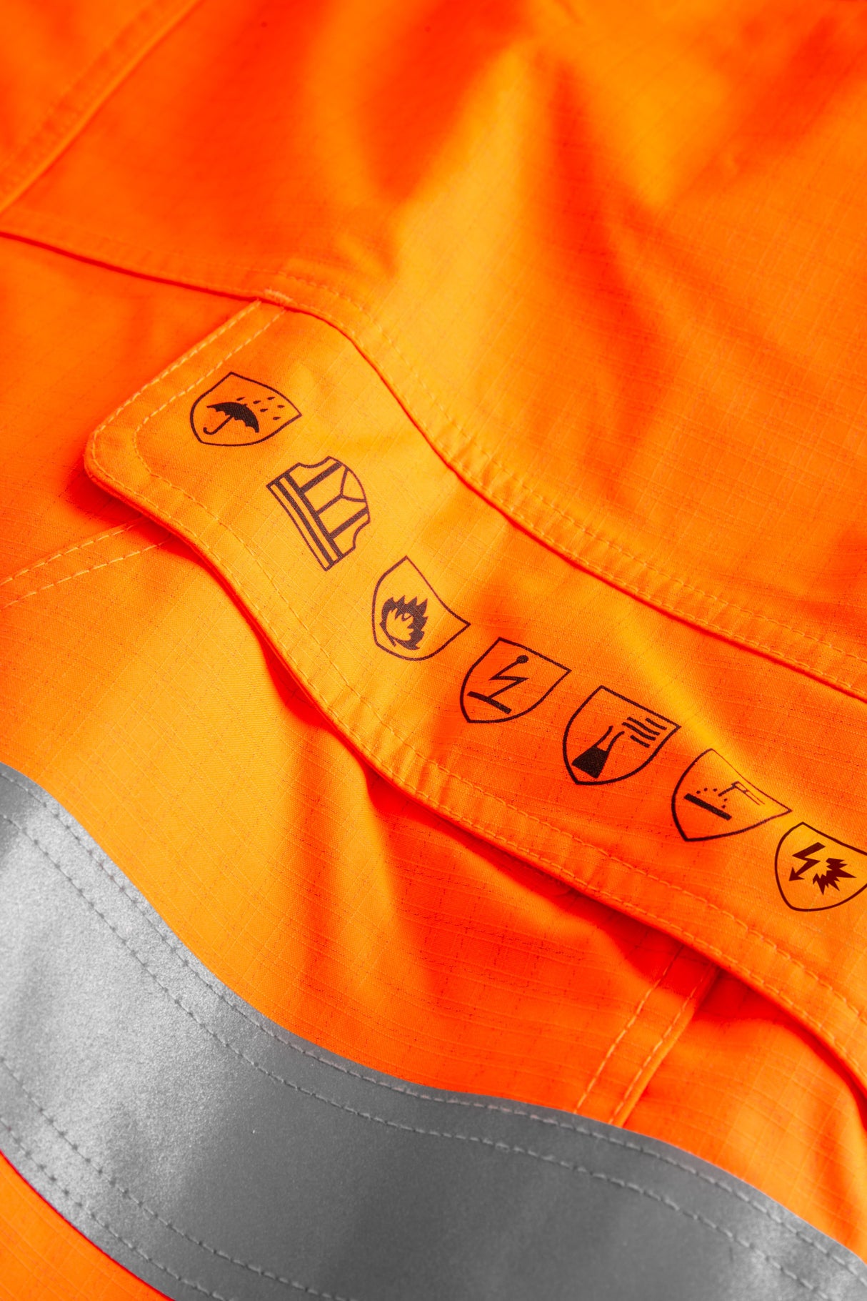 Multinorm Hi-Vis jakke i kraftig rivfast kvalitet med foer - Hi-Vis Orange