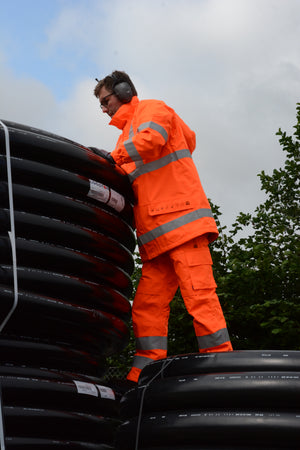 Multinorm Hi-Vis jakke i kraftig rivfast kvalitet med foer - Hi-Vis Orange