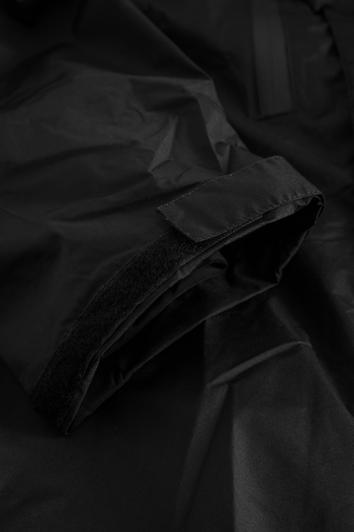 Åndbar letvægts skaljakke i blødt materiale - Sort