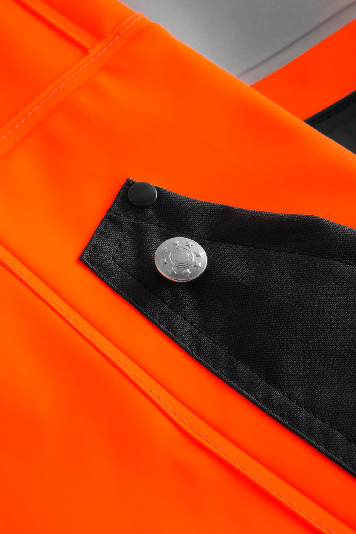 Hi-Vis regnbukser i kraftig PU/PVC kvalitet - Hi-Vis Orange / Navy