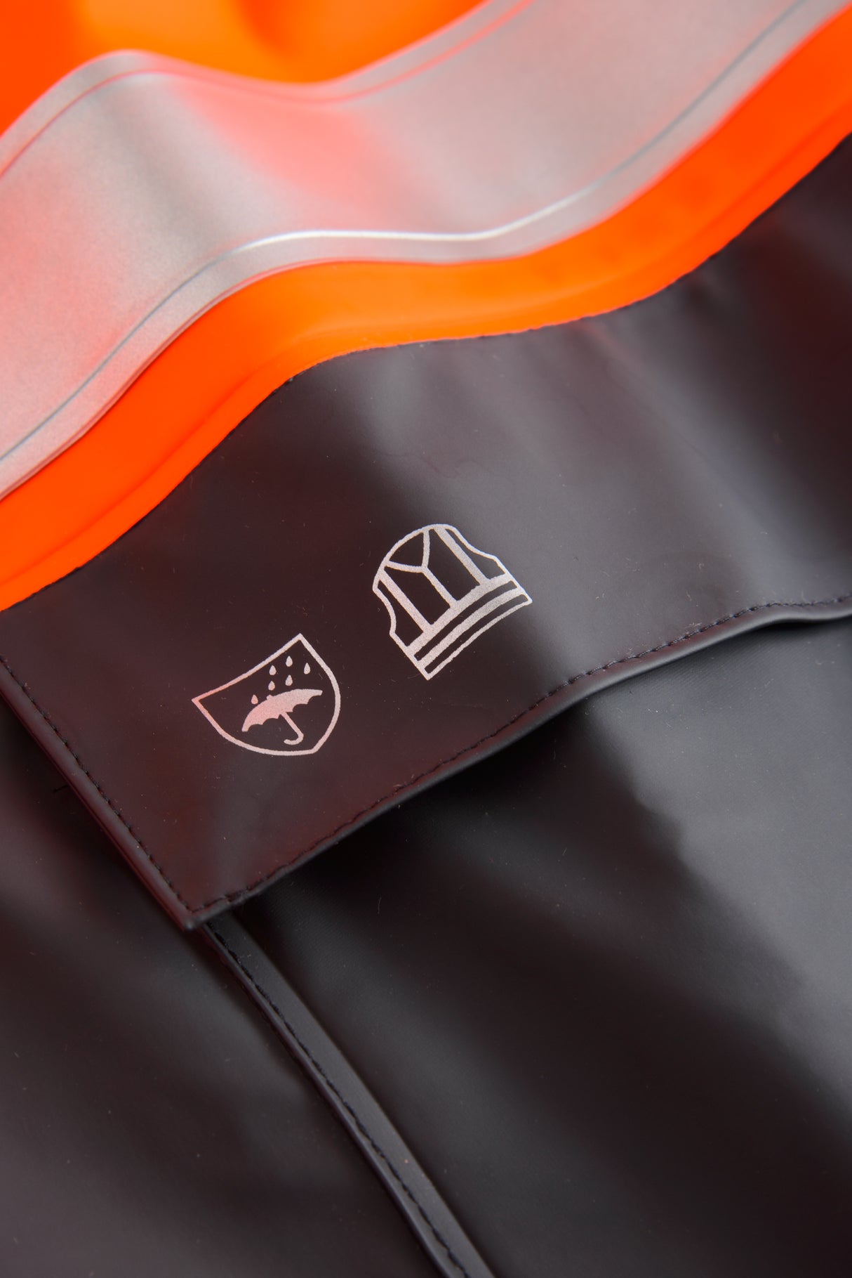 Hi-Vis regnjakke i kraftig PU/PVC kvalitet - Saturn Gul / Navy