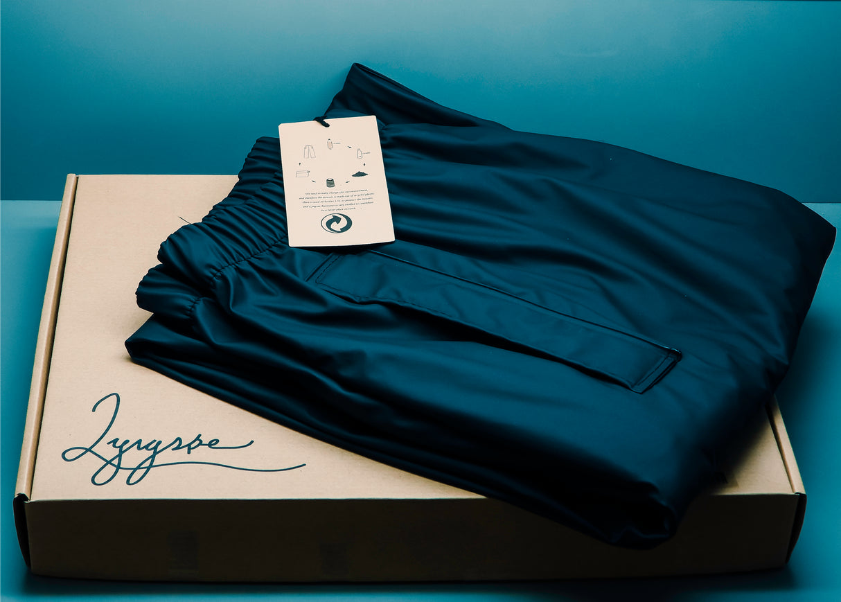 Recycled regnjakke i PU kvalitet - Sort